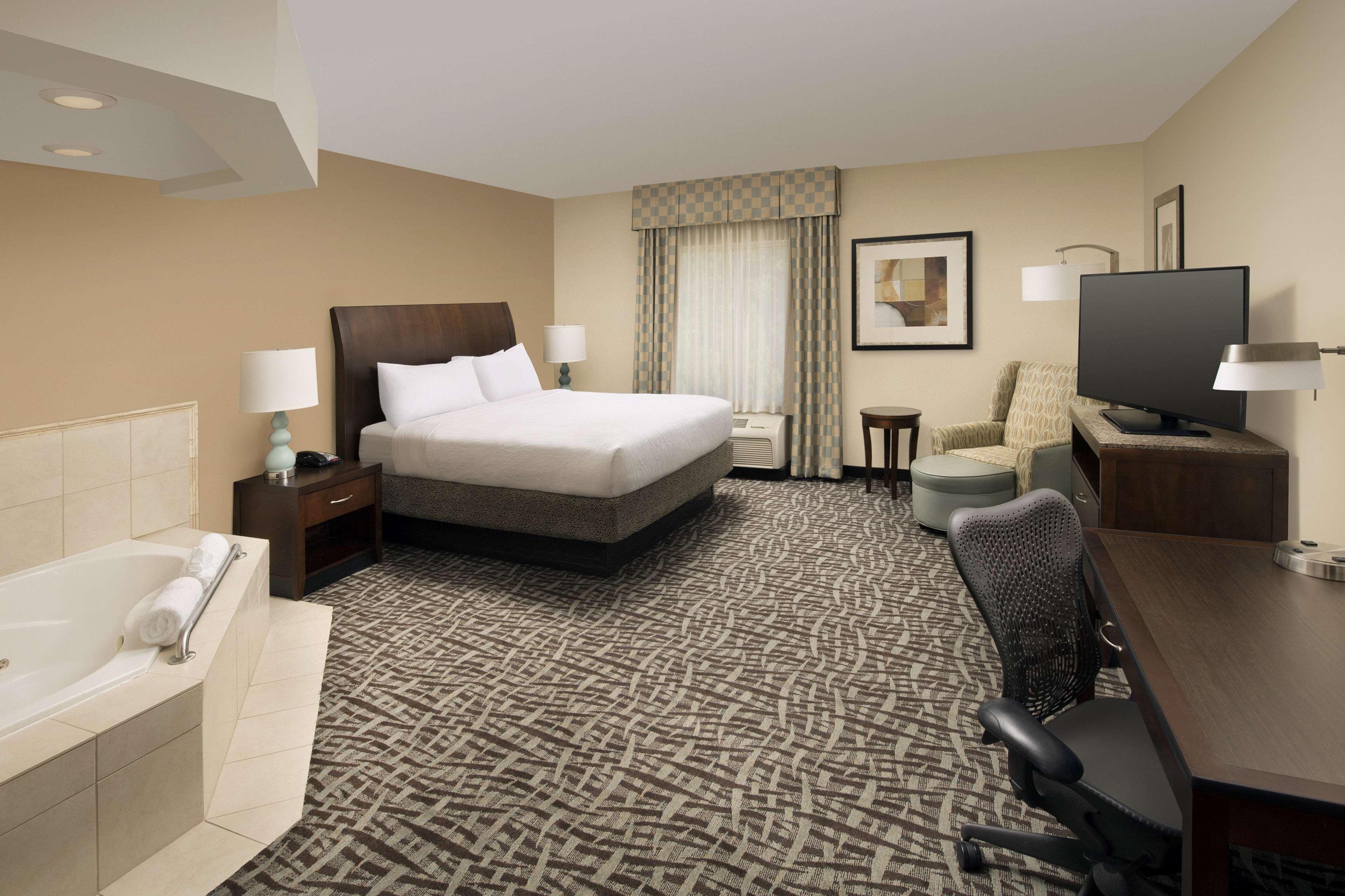 Hilton Garden Inn Huntsville South/Redstone Arsenal Extérieur photo